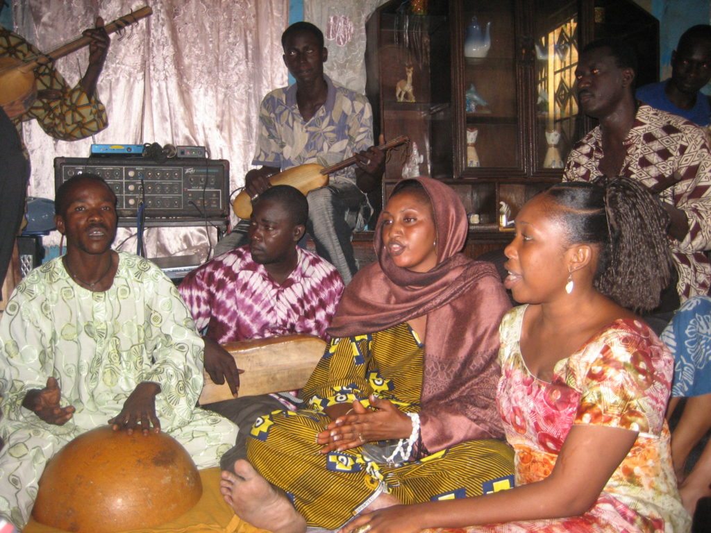 Bassekou Kouyaté and his band at his home, photo by Stephen Budd