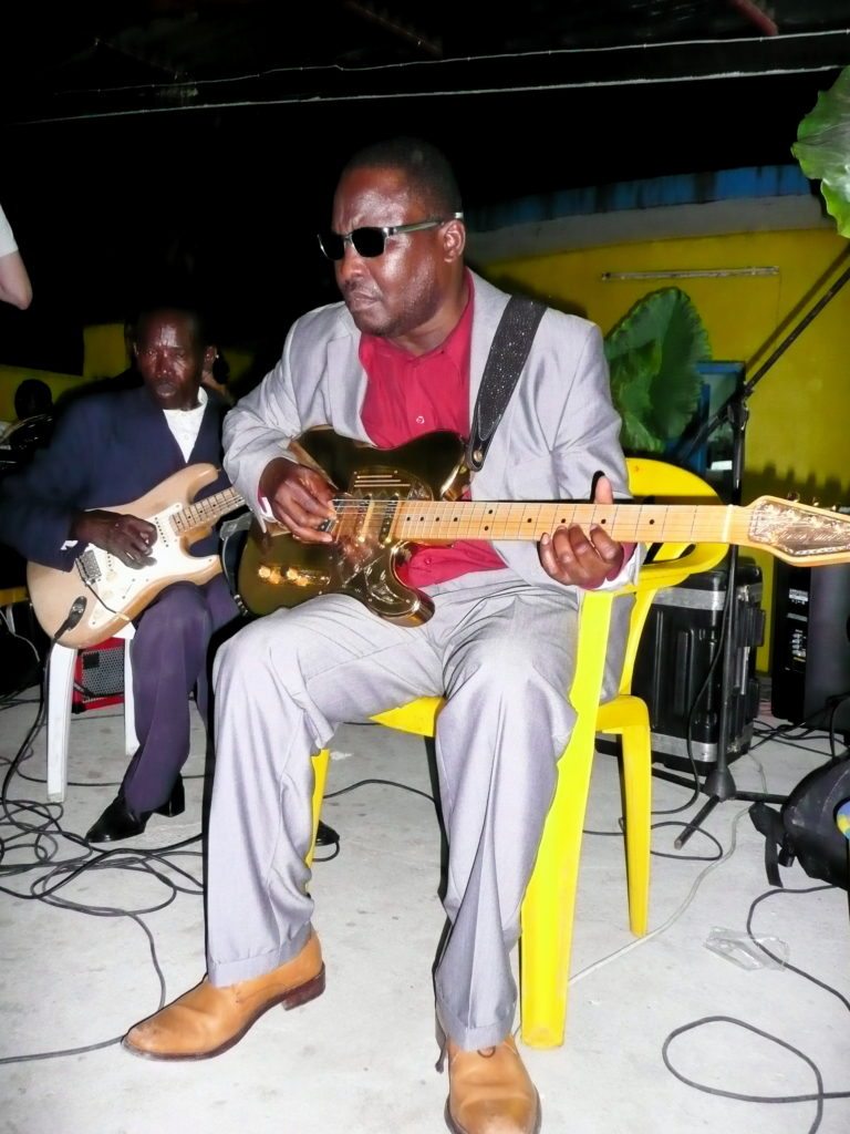 Amadou Bagayoko on guitar, photo by Stephen Budd