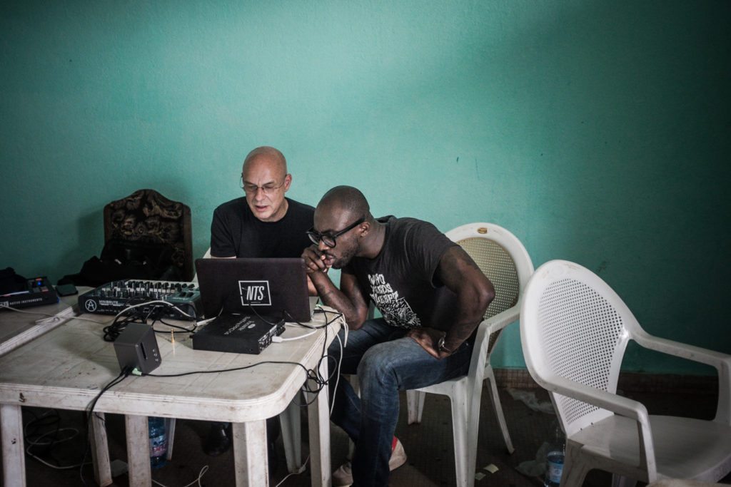 Brian Eno & Ghostpoet deep at work. Photo by N.Zinner.